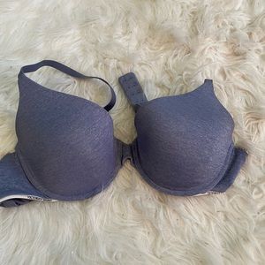 Victoria secret t-shirt bra/ soft underwire bra